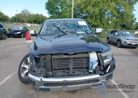 2019 Ram 1500 Laramie 4X4 5'7 Box из США, поврежденный, VIN 1C6SRFJT6KN663421